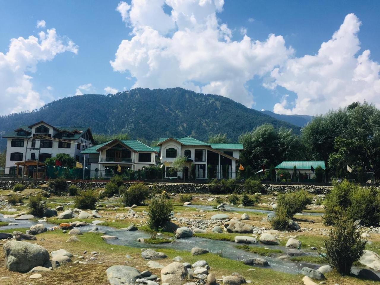 Sojourn Cottages Pahalgam Pahalgām Exterior foto